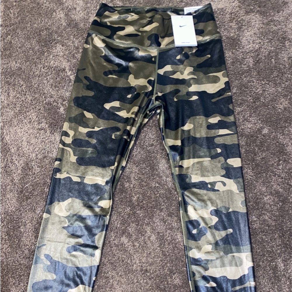 Camo Nike leggings